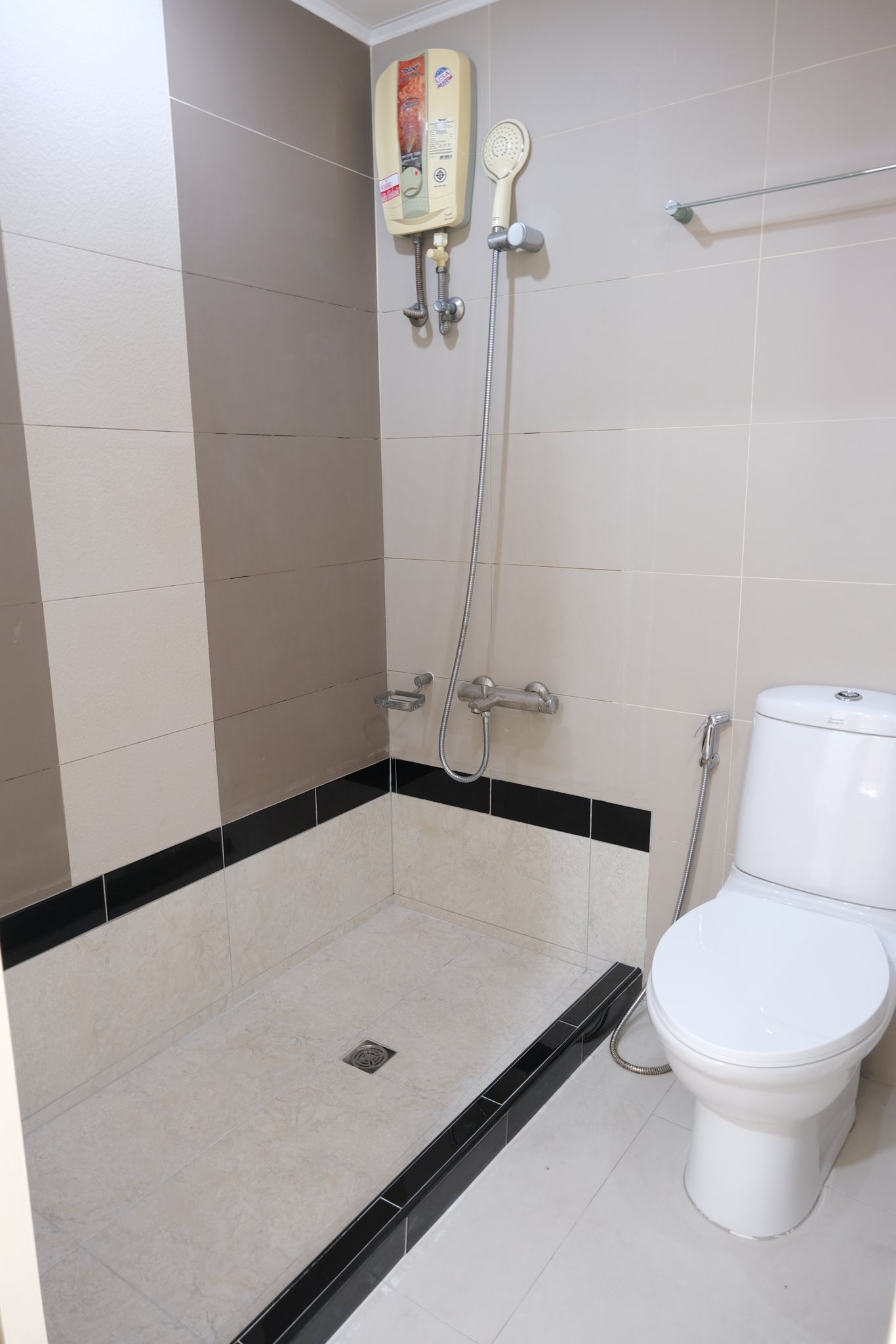 รูปภาพห้อง ลุมพินี สวีท ปิ่นเกล้า 