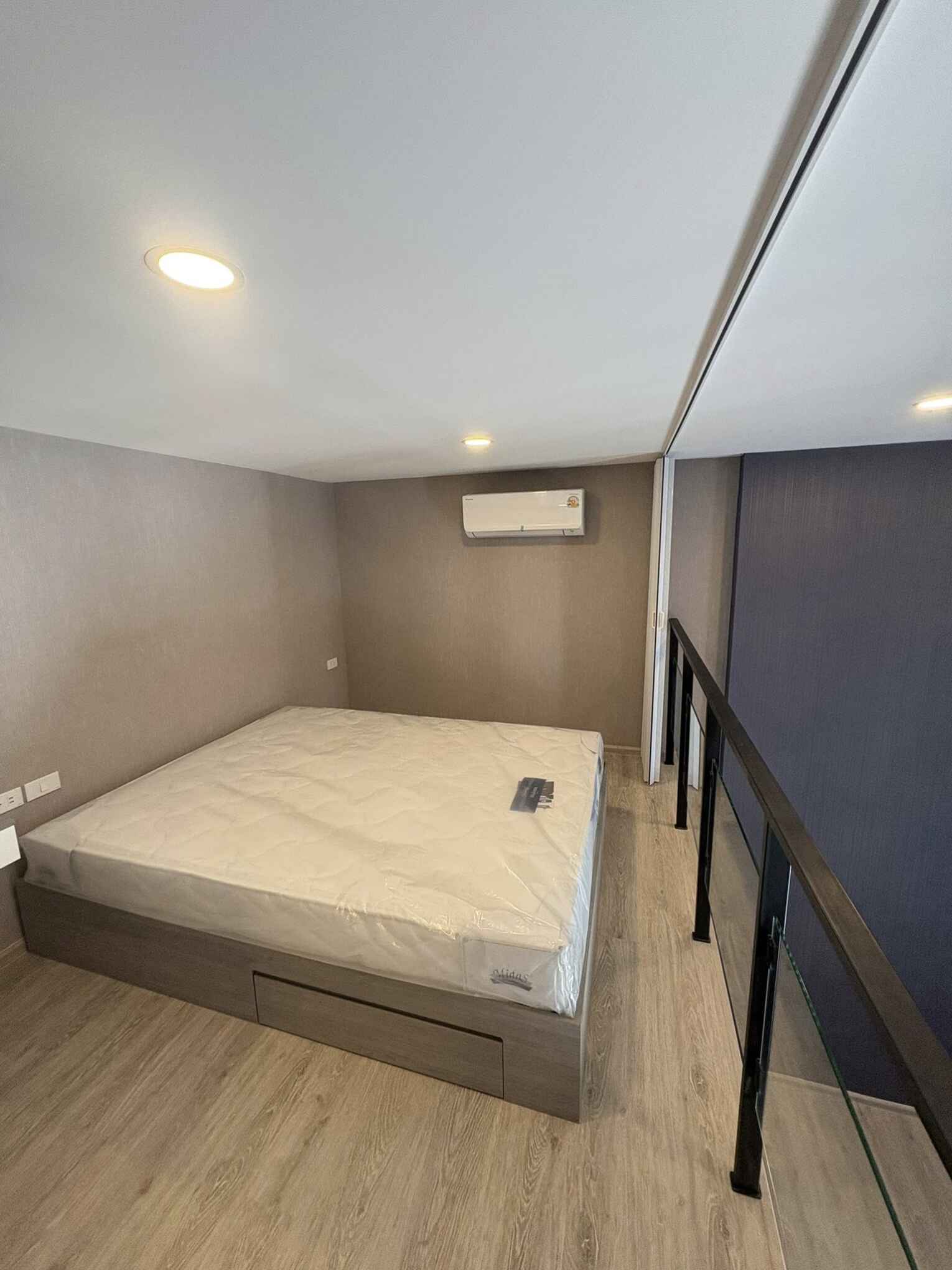 รูปภาพห้อง ออริจิ้น ปลั๊ก แอนด์ เพลย์ สิรินธร สเตชั่น