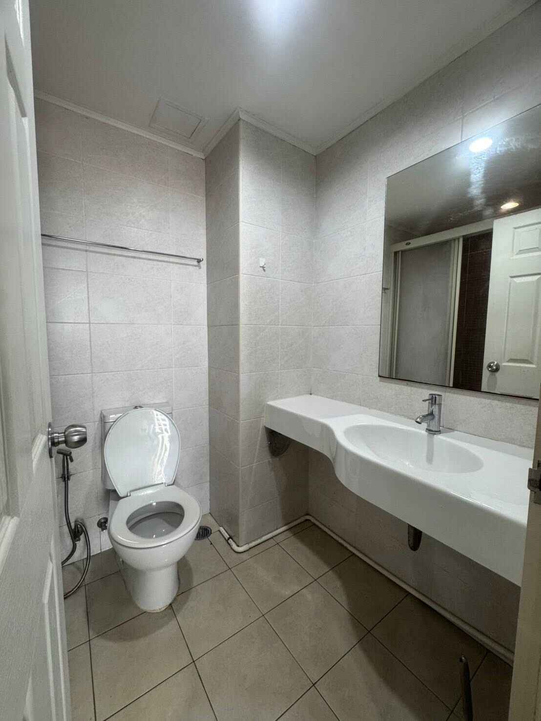 รูปภาพห้อง ลุมพินี สวีท พระราม 8