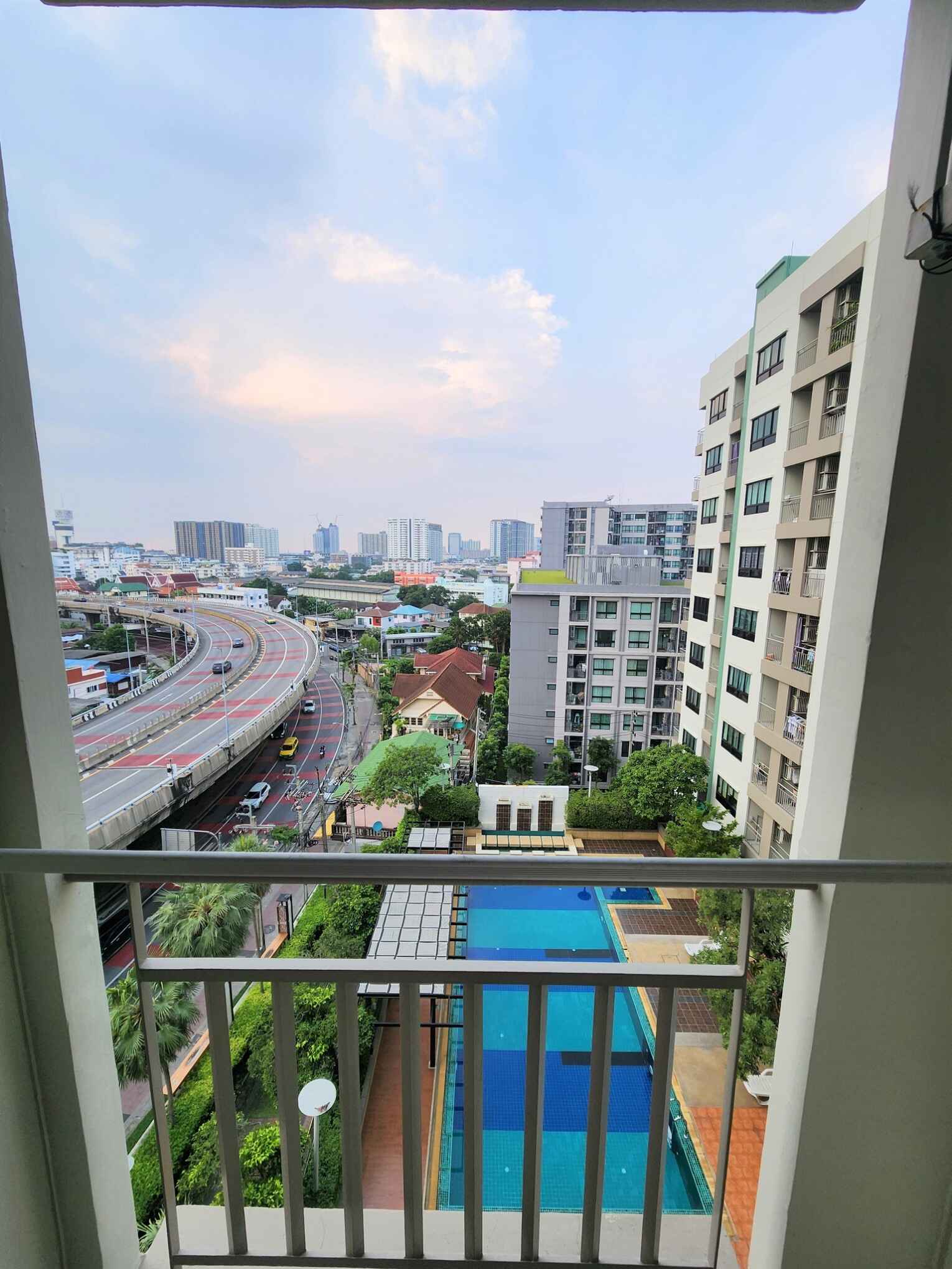 รูปภาพห้อง ลุมพินี สวีท พระราม 8