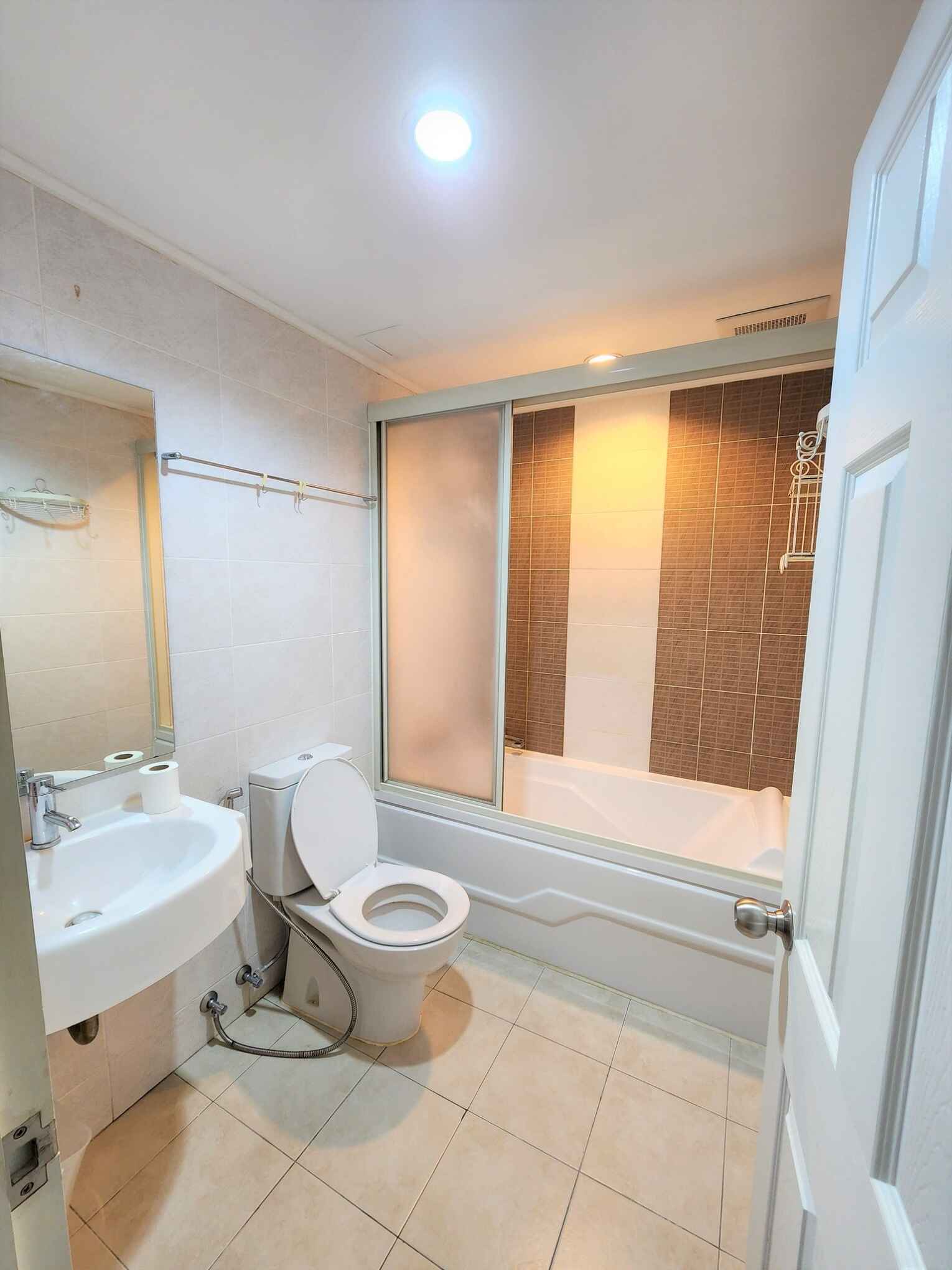 รูปภาพห้อง ลุมพินี สวีท พระราม 8